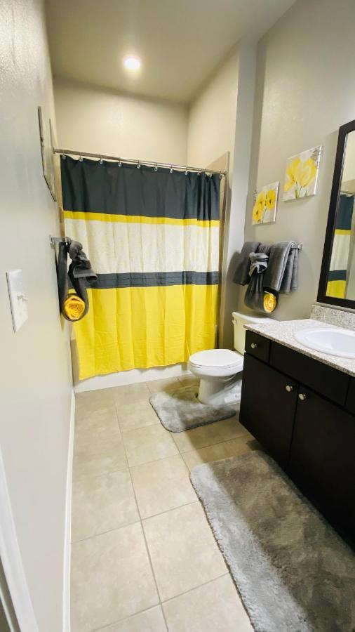 Walk To Nrg-City View Balcony- Free Parking-2Bdrm Near Nrg-Med Center-Galleria-Downtown Houston Luaran gambar